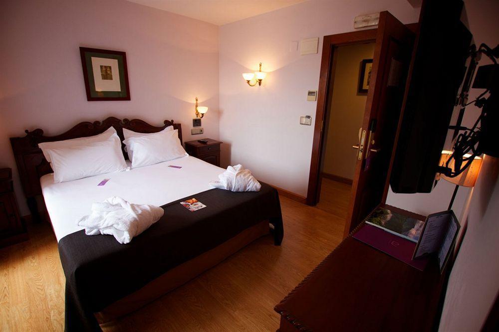 Ayre Hotel Alfonso II Oviedo Zewnętrze zdjęcie