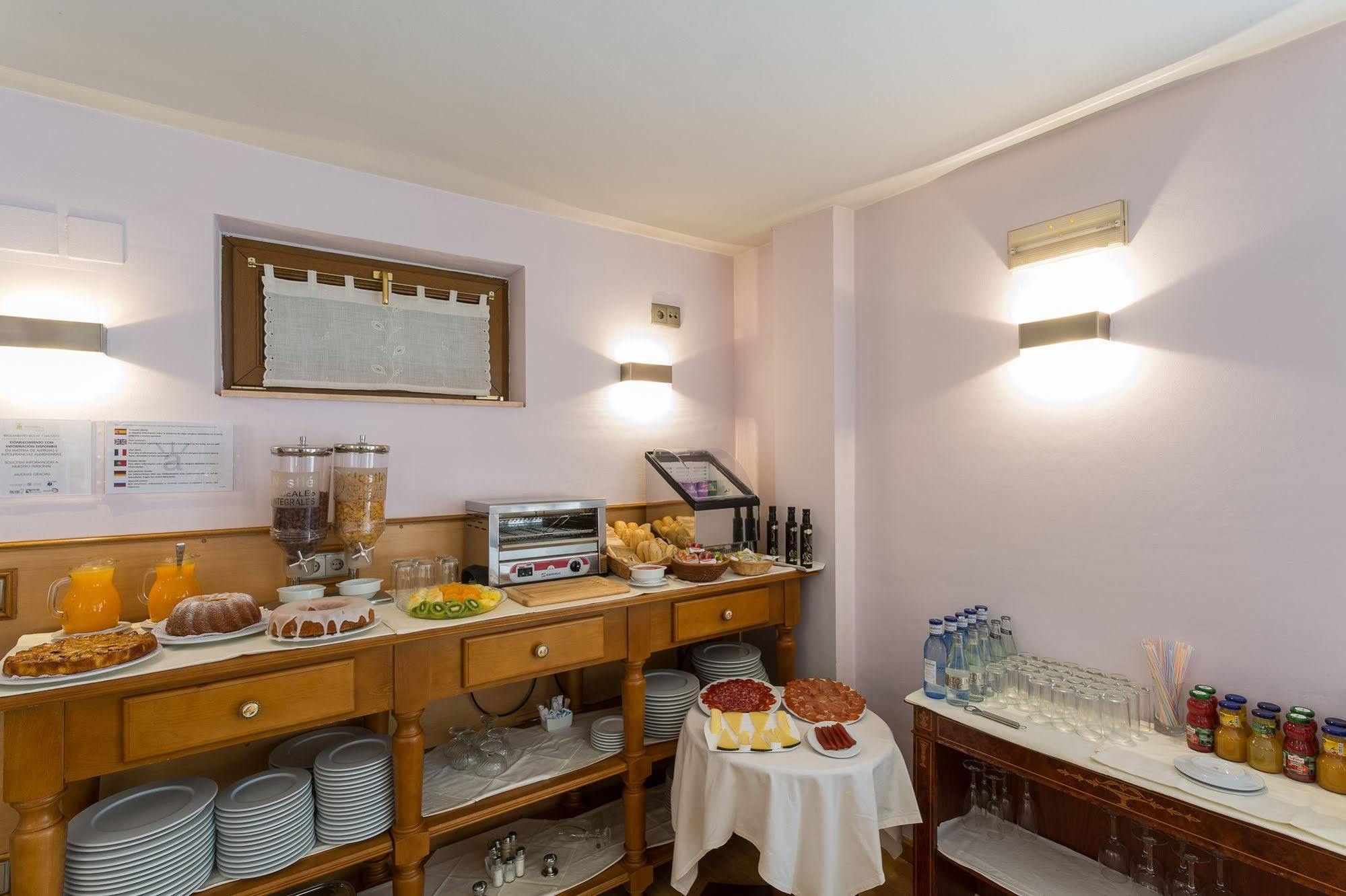 Ayre Hotel Alfonso II Oviedo Zewnętrze zdjęcie