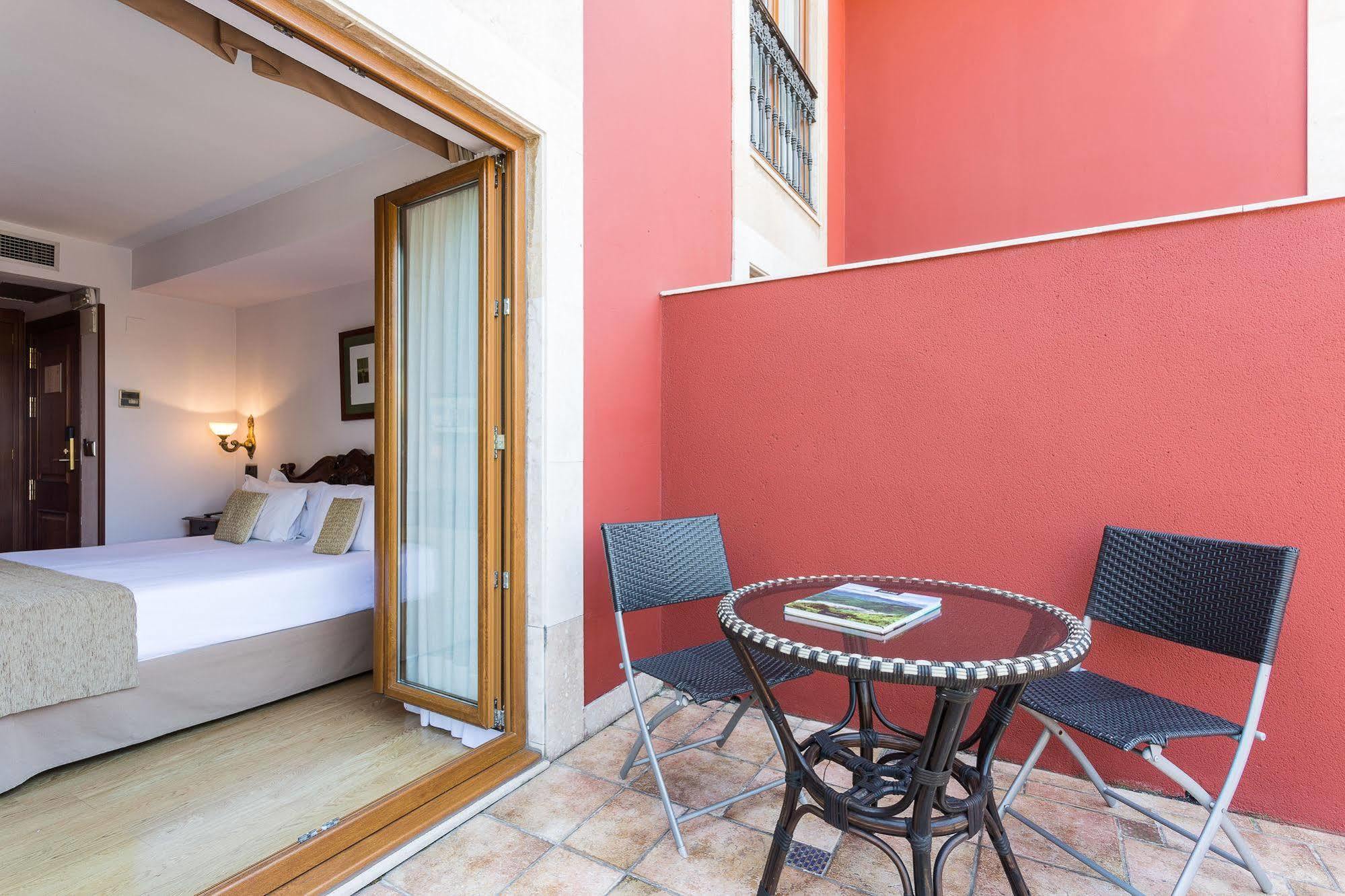 Ayre Hotel Alfonso II Oviedo Zewnętrze zdjęcie