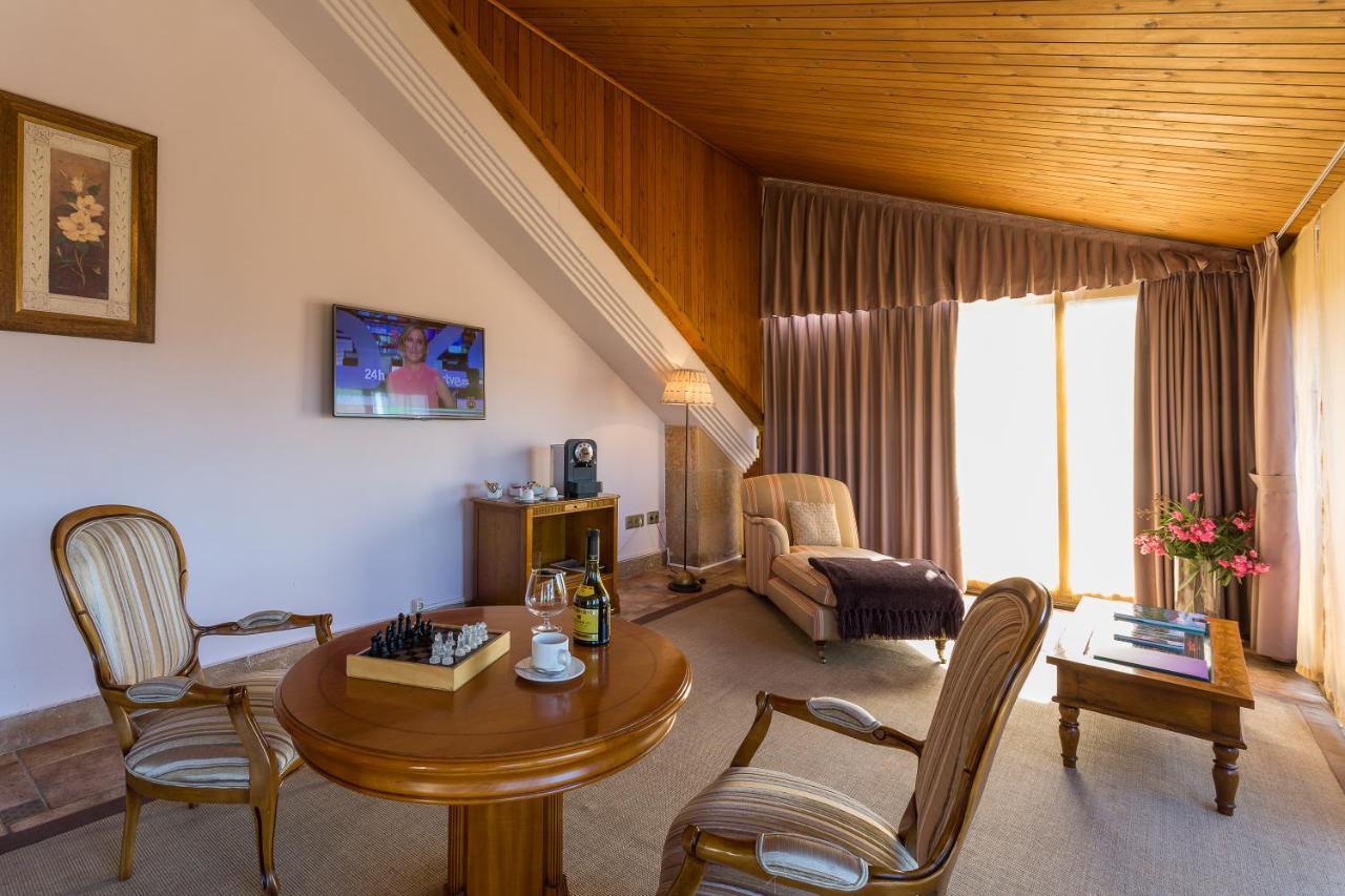 Ayre Hotel Alfonso II Oviedo Zewnętrze zdjęcie